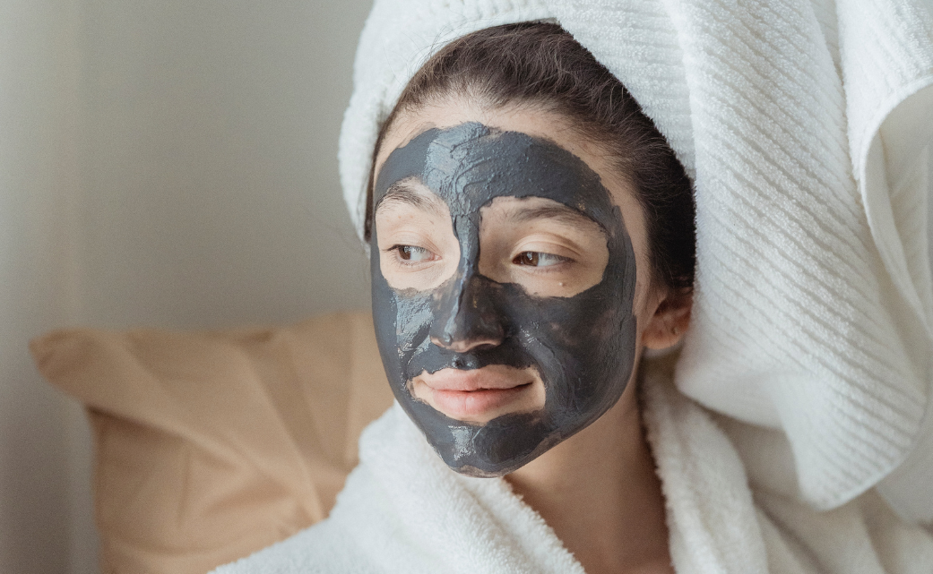 Maschera viso d'estate: sì o no?