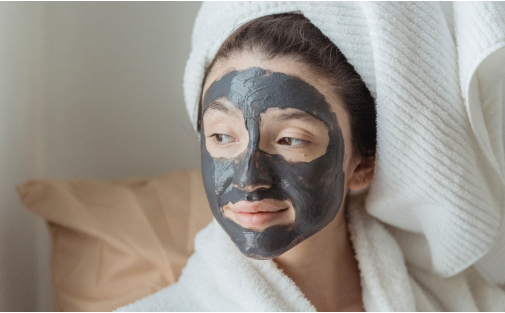 Maschera viso d'estate: sì o no?
