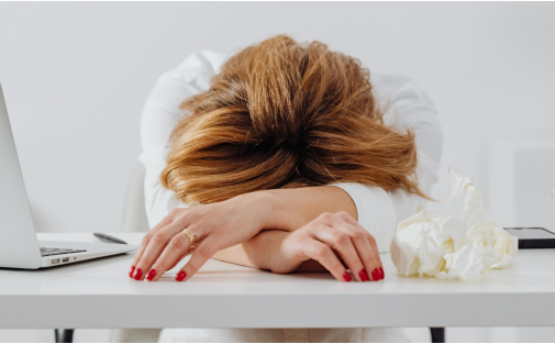 Stanchezza autunnale: alimentazione, sonno e movimento possono aiutare? Stanchezza autunnale: alimentazione, sonno e movimento possono aiutare?