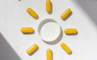 Vitamina D e sole: quanto basta davvero esporsi